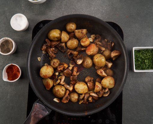 Beef Stroganoff Baby Patates ve Kestane Mantarı Sote